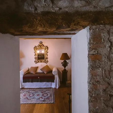 Sotto I Sassi Bed & Breakfast